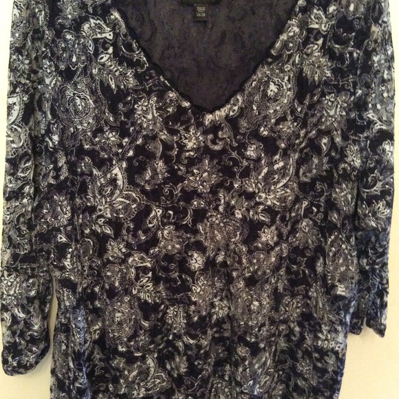 Avenue    Fancy Print   Stretch Lace Blouse 🌹 EUC - Picture 3 of 5